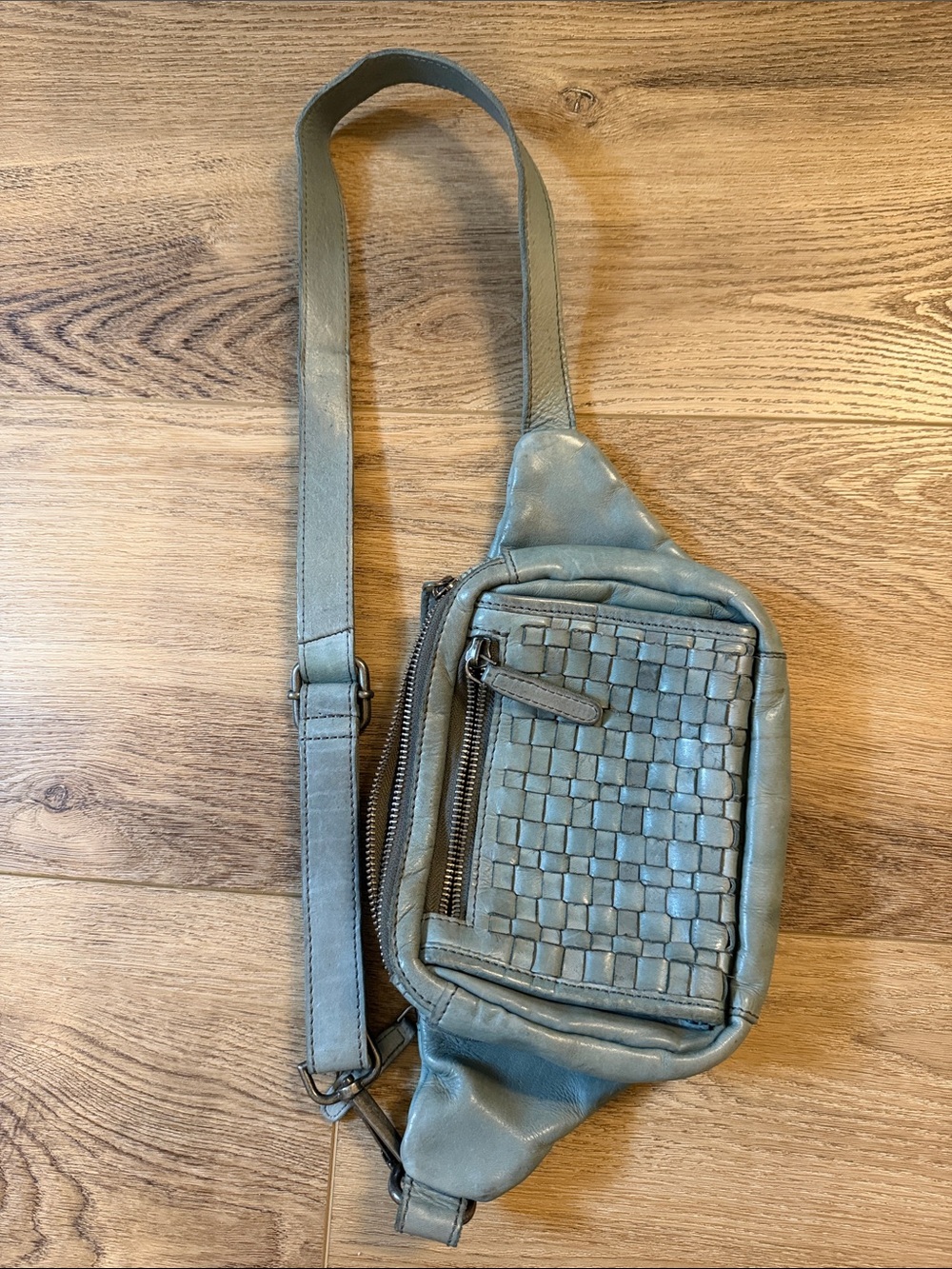 Vilenca crossbody bag- teal gray
